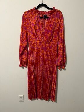 Pleated Long-Sleeve V-Neck Dress in Pink & Orange